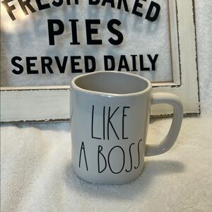 Rae Dunn 'Like A Boss' Mug